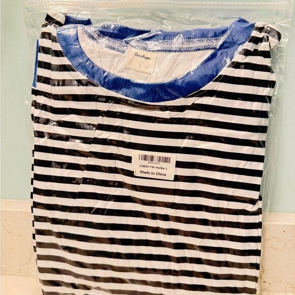 ⚫ New Black & White Striped Long Sleeve Top w/ Blue Trim – Size Large - Picture 5 of 5